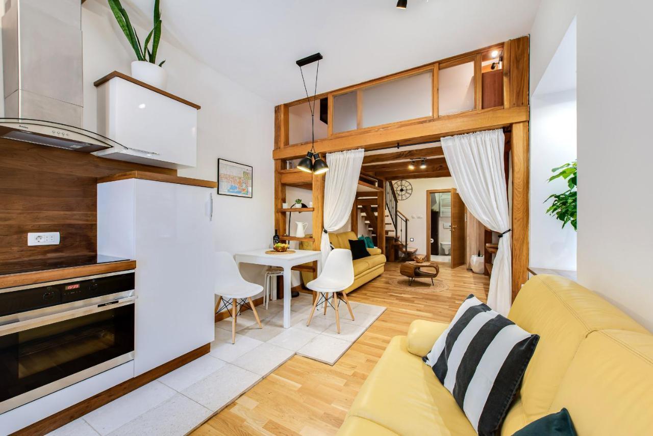 La Guardia Apartment With Free Private Parking 里耶卡 外观 照片
