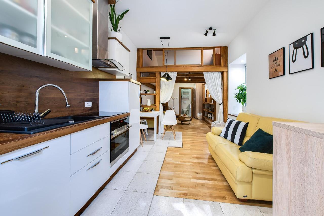 La Guardia Apartment With Free Private Parking 里耶卡 外观 照片