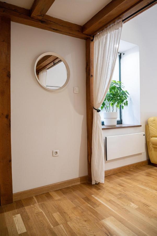 La Guardia Apartment With Free Private Parking 里耶卡 外观 照片