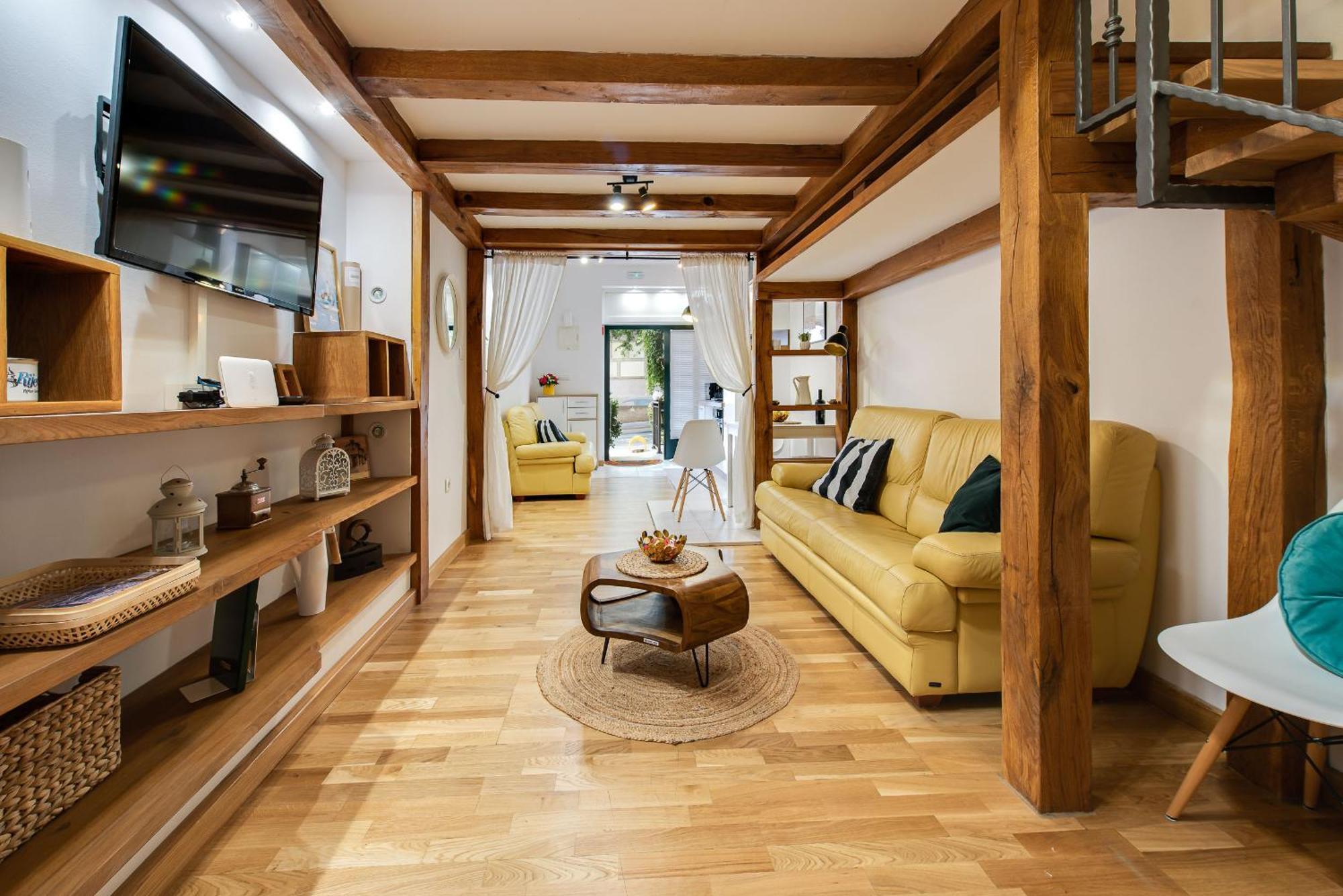 La Guardia Apartment With Free Private Parking 里耶卡 外观 照片